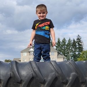 Meet your Posher, Seth